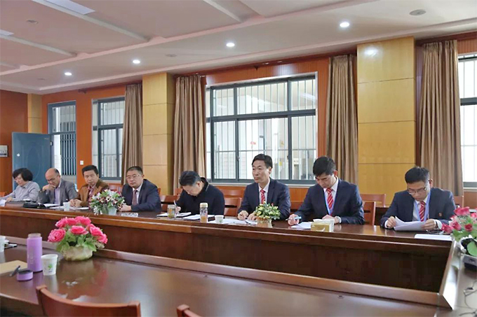 平湖杭州灣實驗學校全體領(lǐng)導(dǎo)